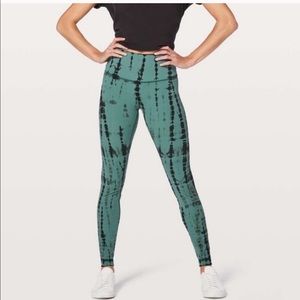 ❌ SOLD  ❌Lululemon Wunder under  tie-dye pant